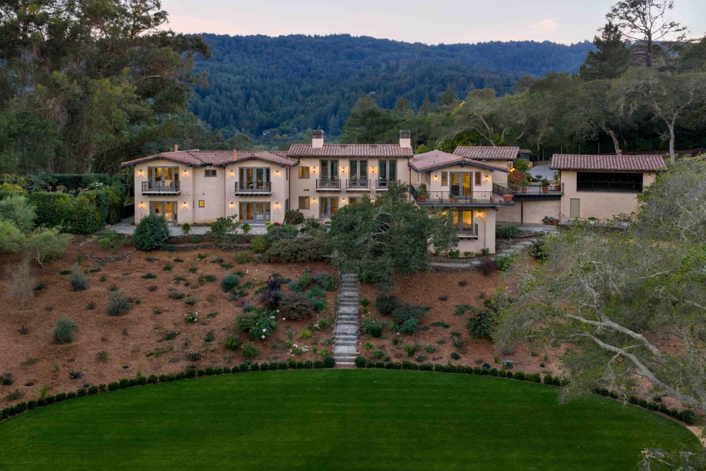 307 Olive Hill LN