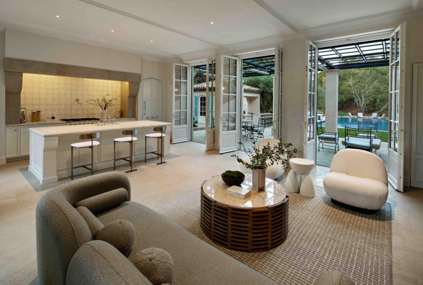307 Olive Hill LN - Living area