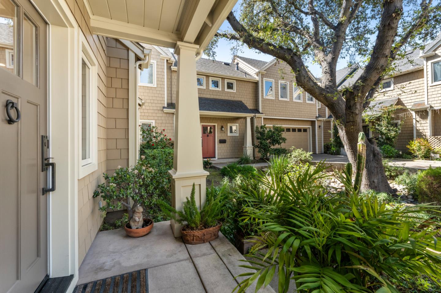 1423 San Antonio ST - Kitchen