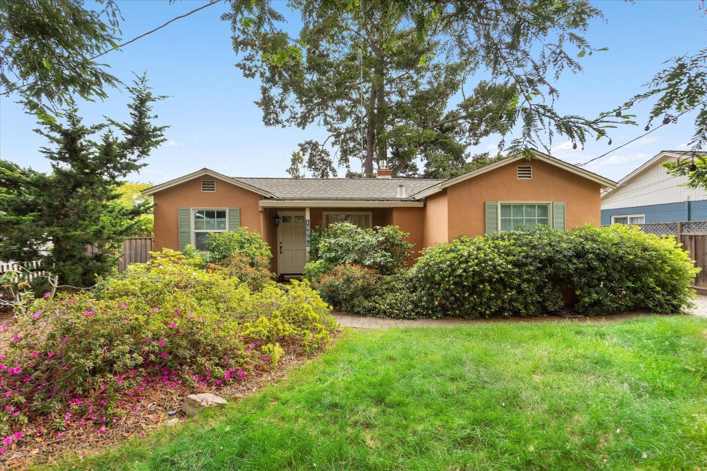 15590 Linda AVE - Living area