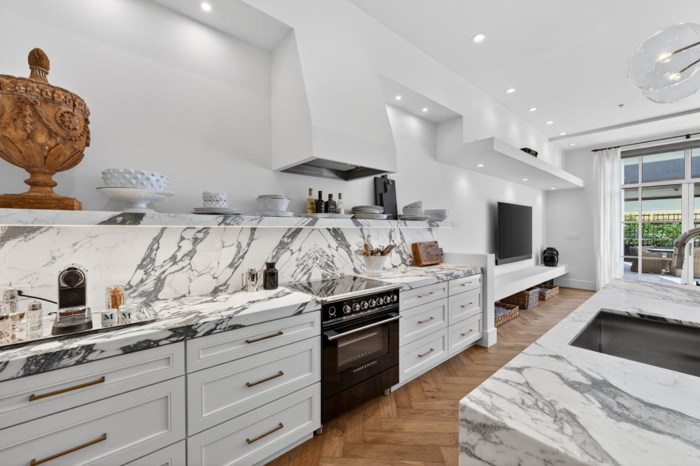 333 Santana ROW 222 - Living area