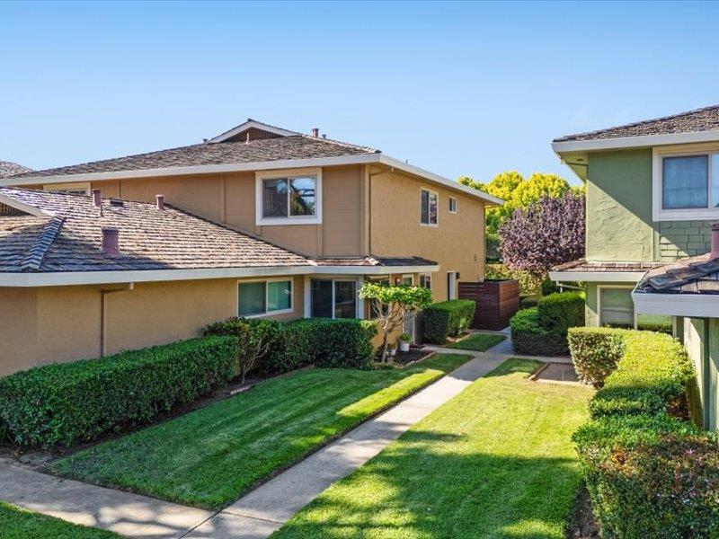 4475 Diamond ST 3 - Living area