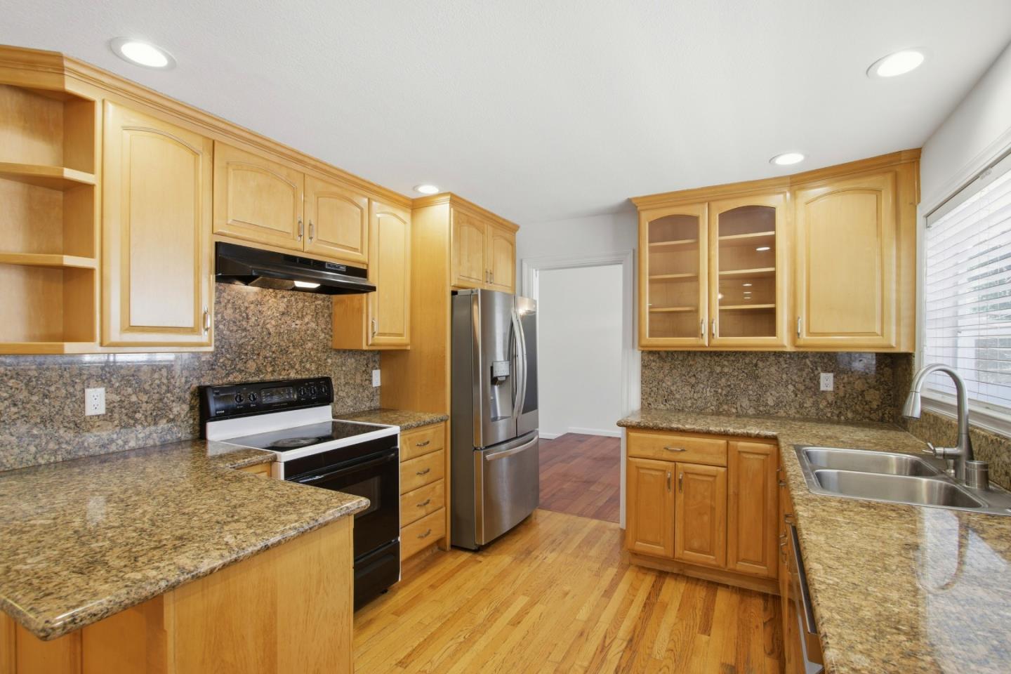1156 Lansdale CT - Bedroom