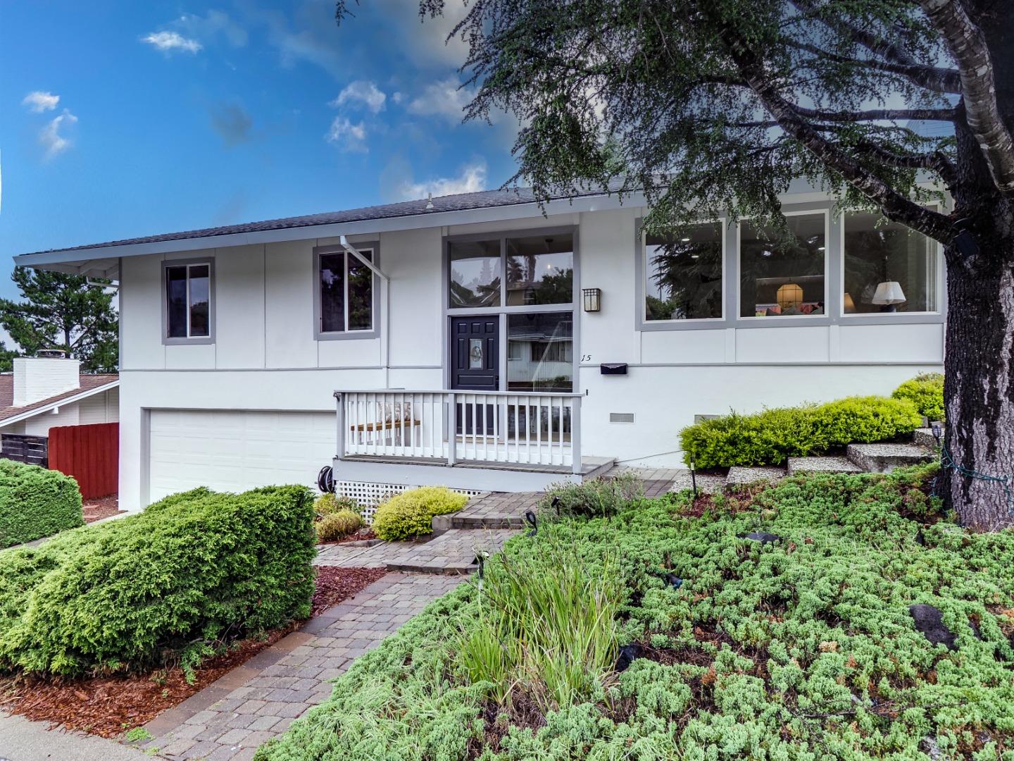 15 Bay View DR