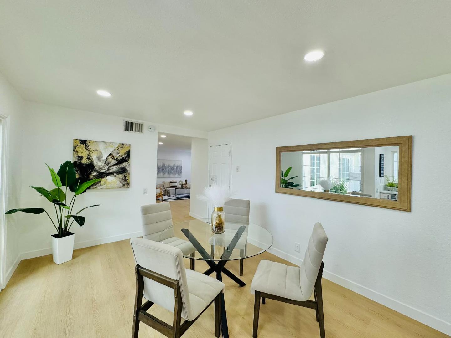 1213 Lightland RD - Kitchen