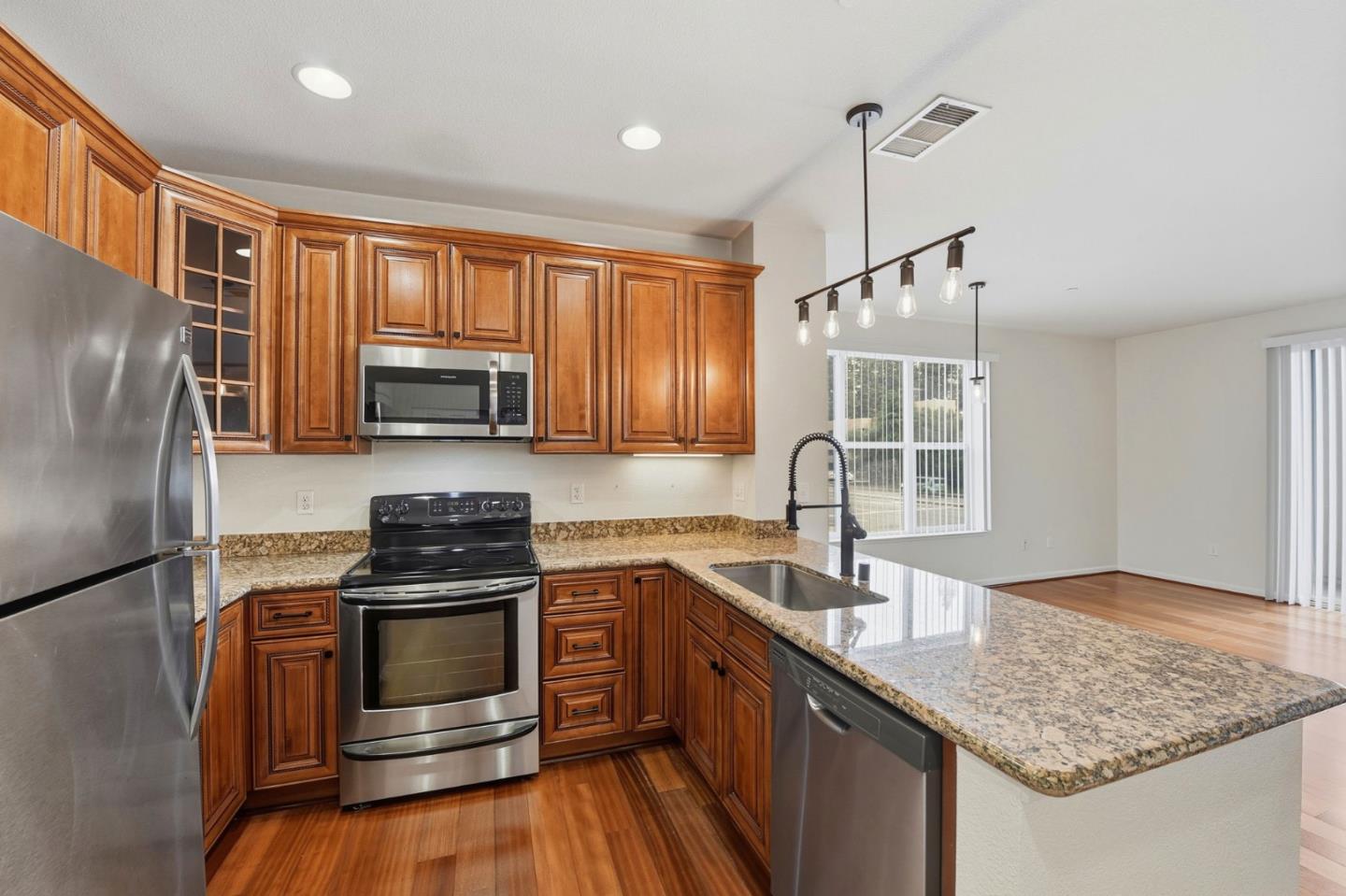 1445 Fruitdale AVE 101