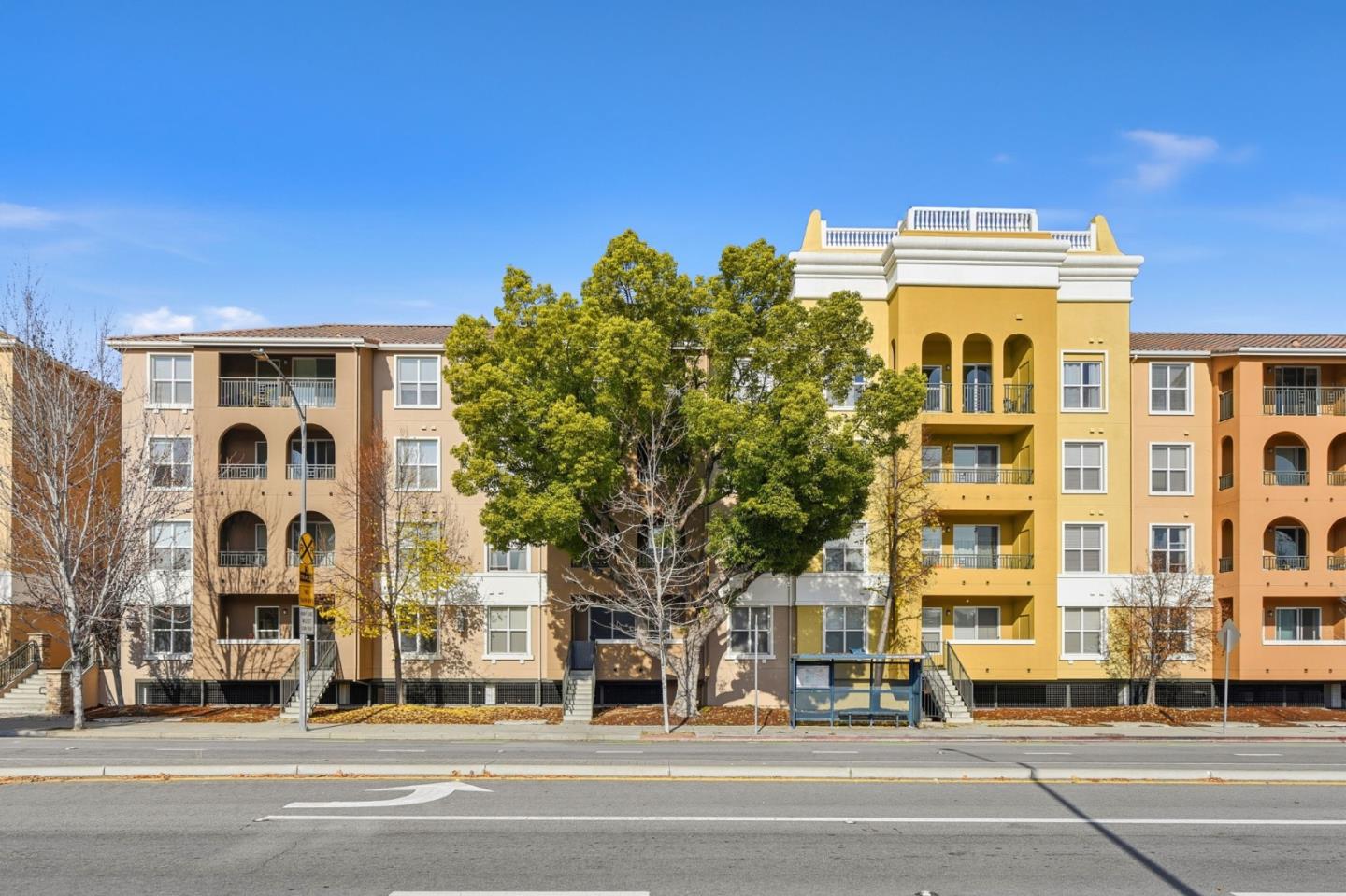 1445 Fruitdale AVE 101 - Living area