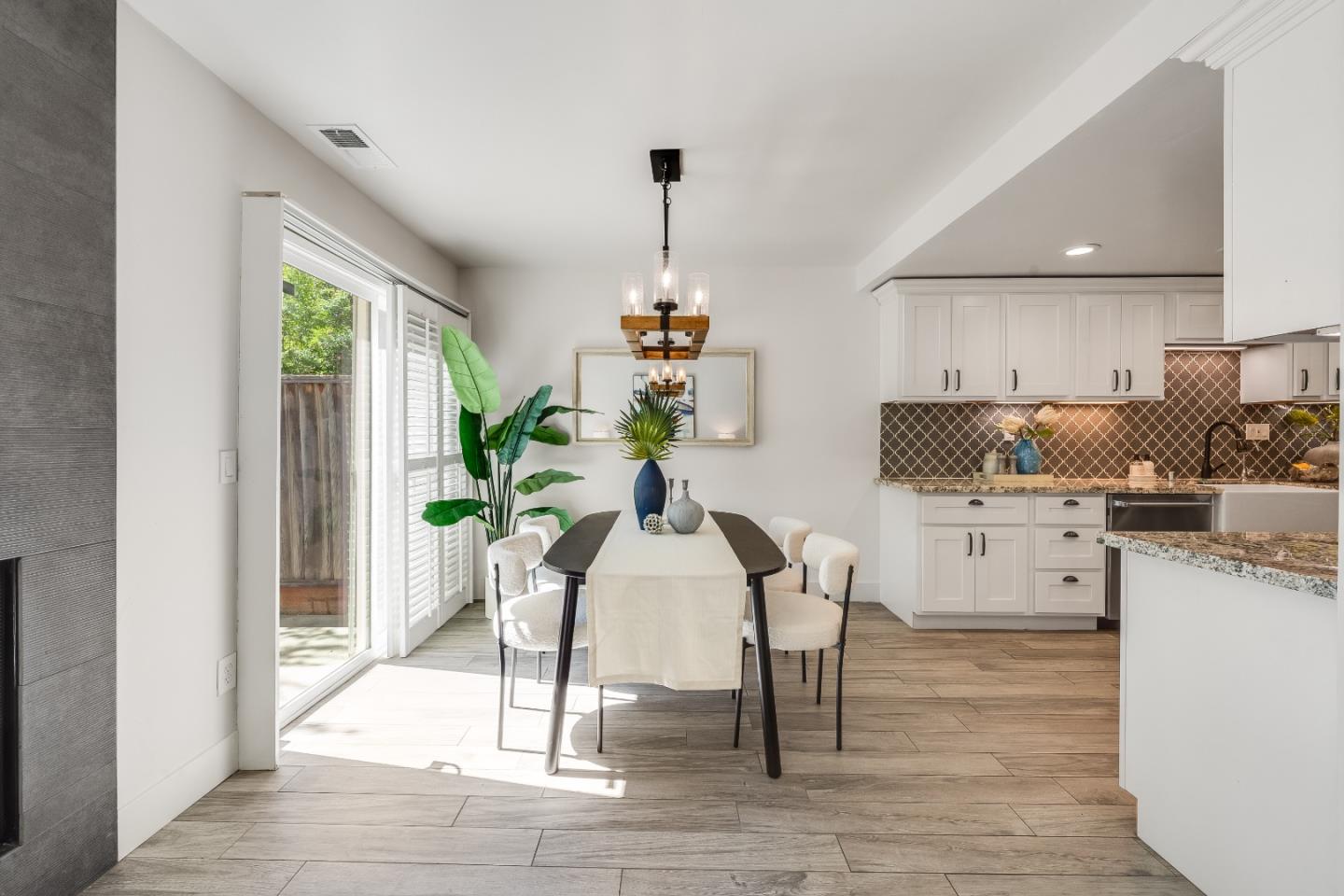 536 Clardy PL - Bathroom