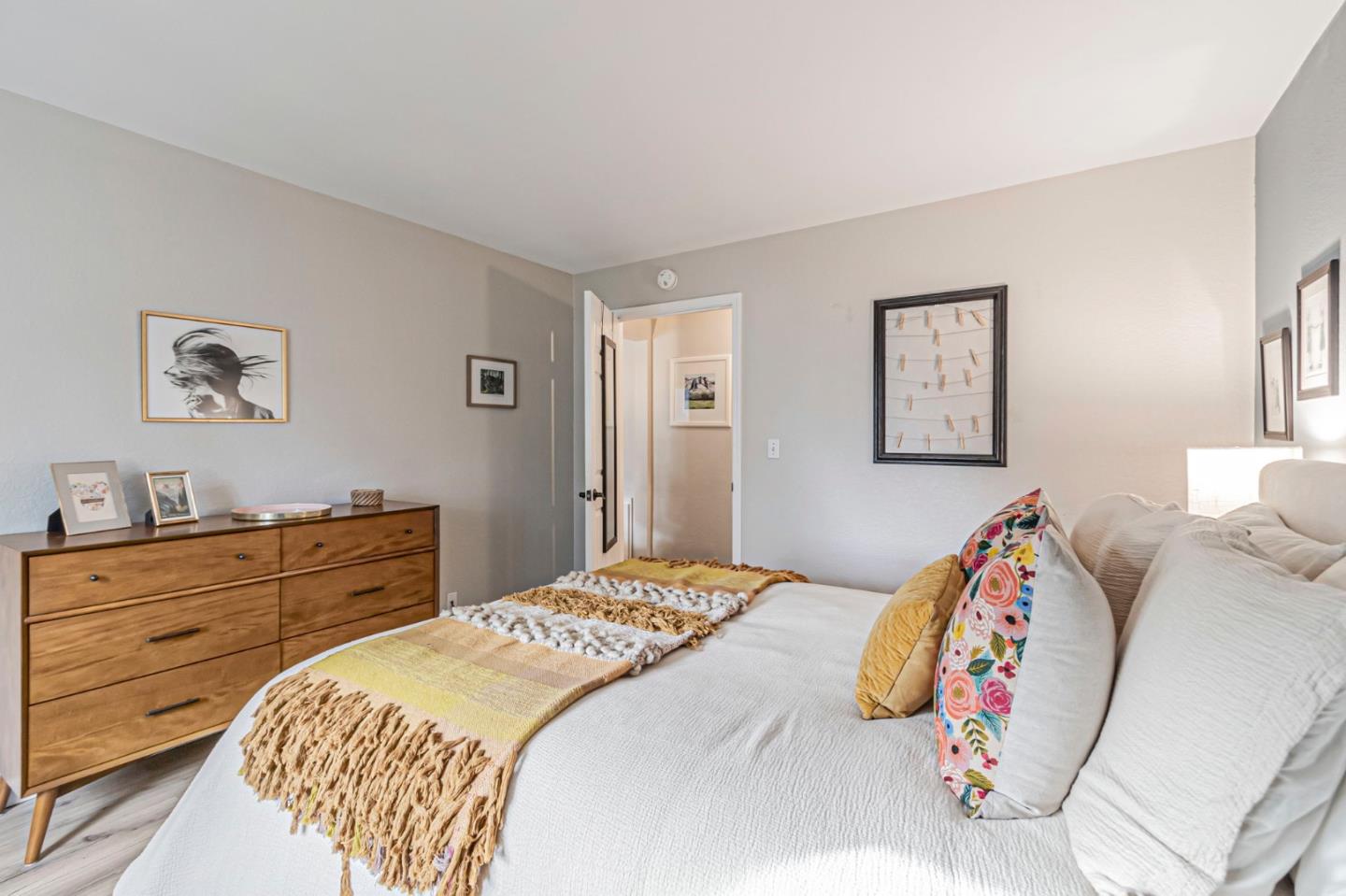 2857 S Bascom AVE 101 - Bathroom