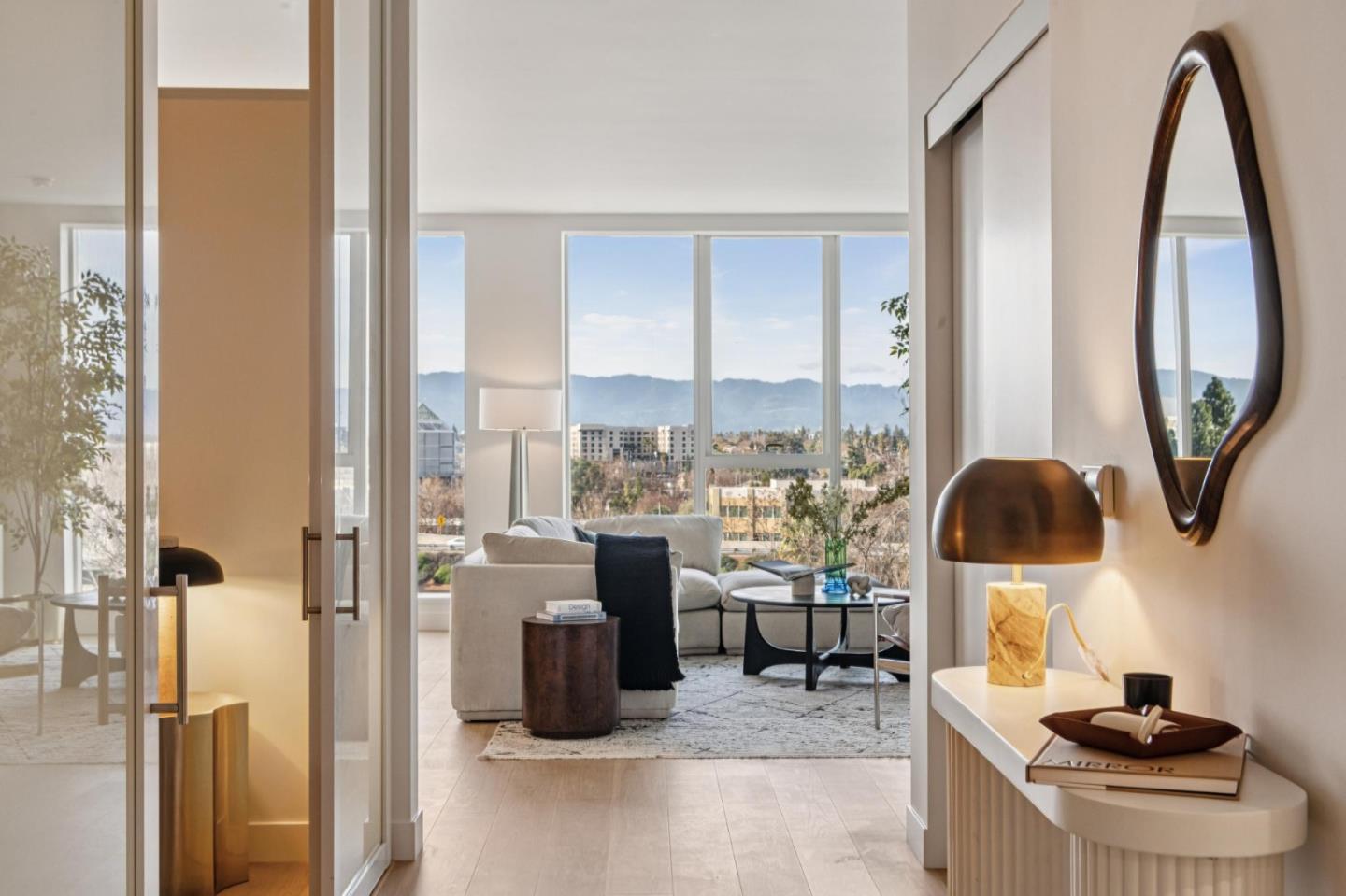 188 W Saint James ST 10412