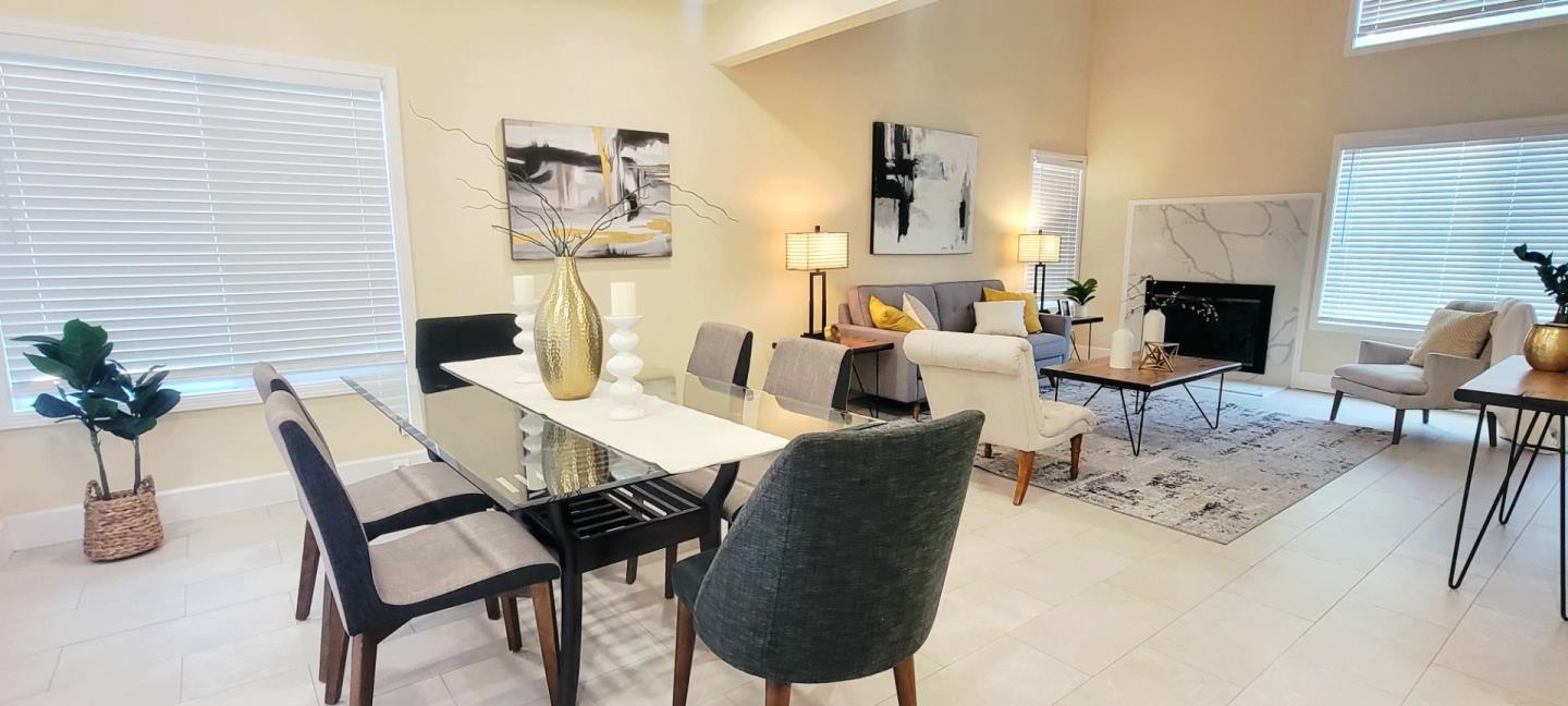 1146 Rosebriar WAY - Living area