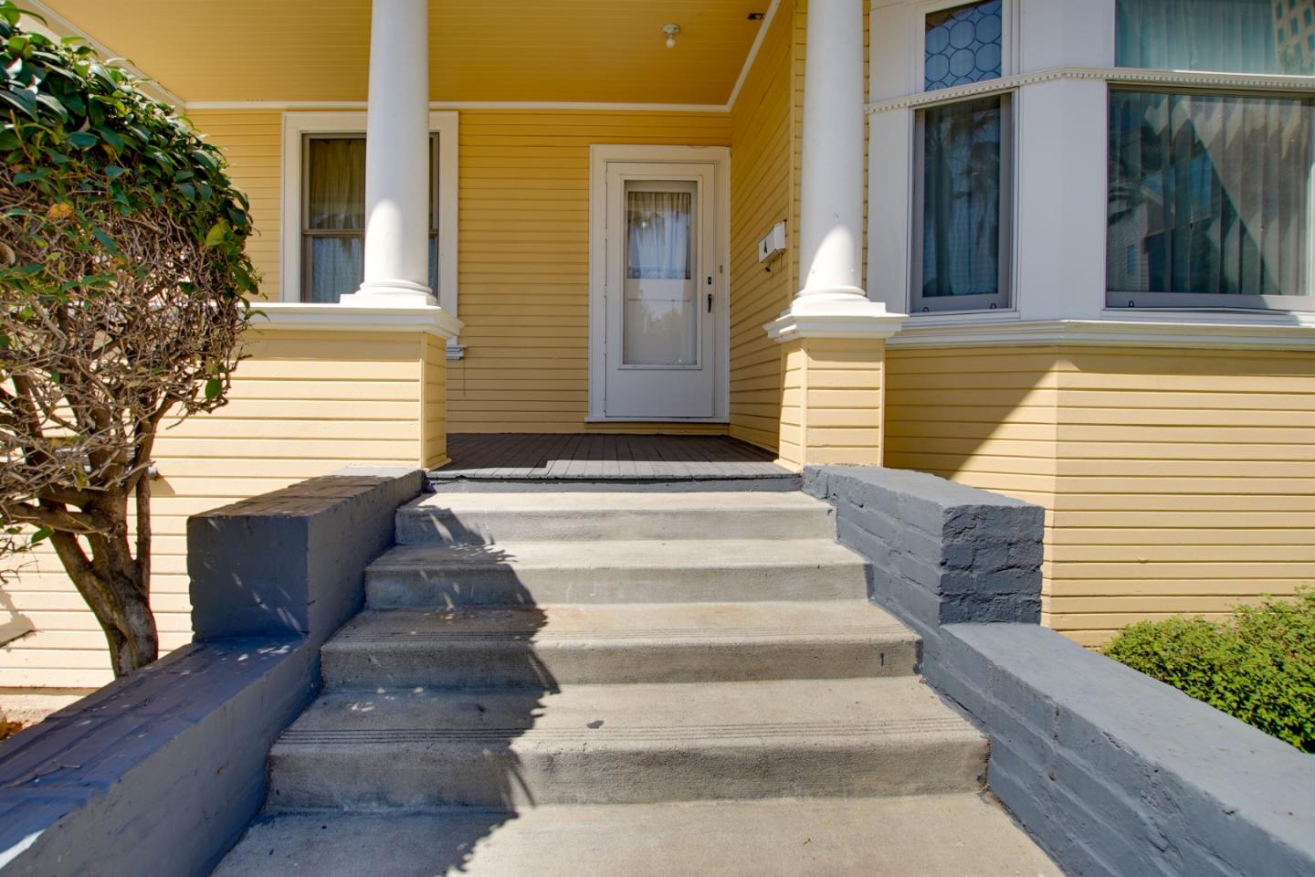 541 Vine ST - Backyard