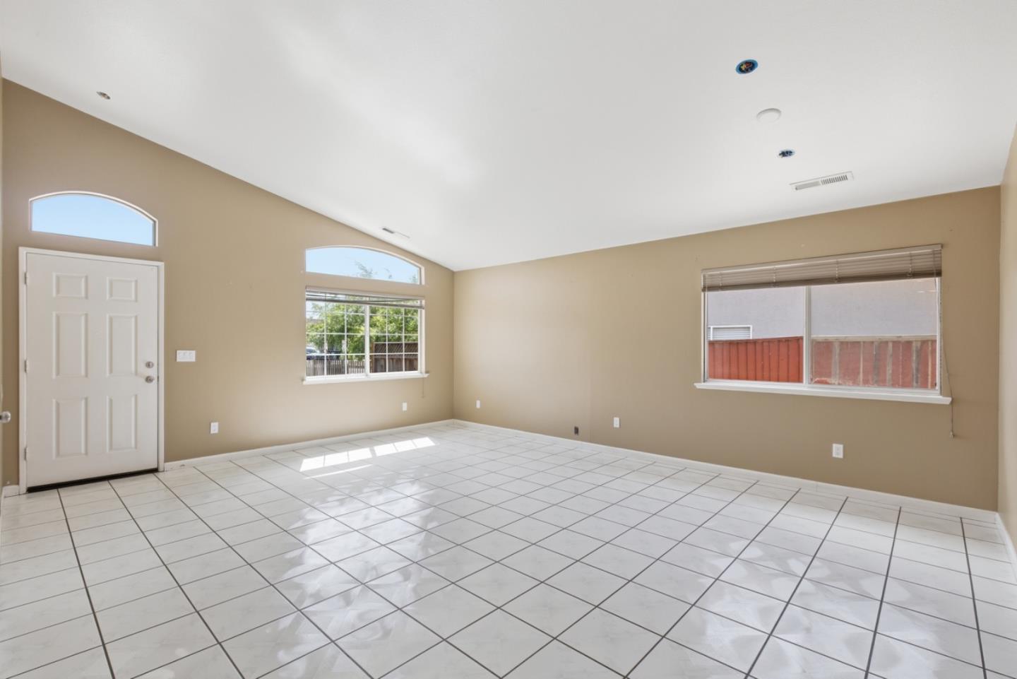 449 Sage CT - Interior