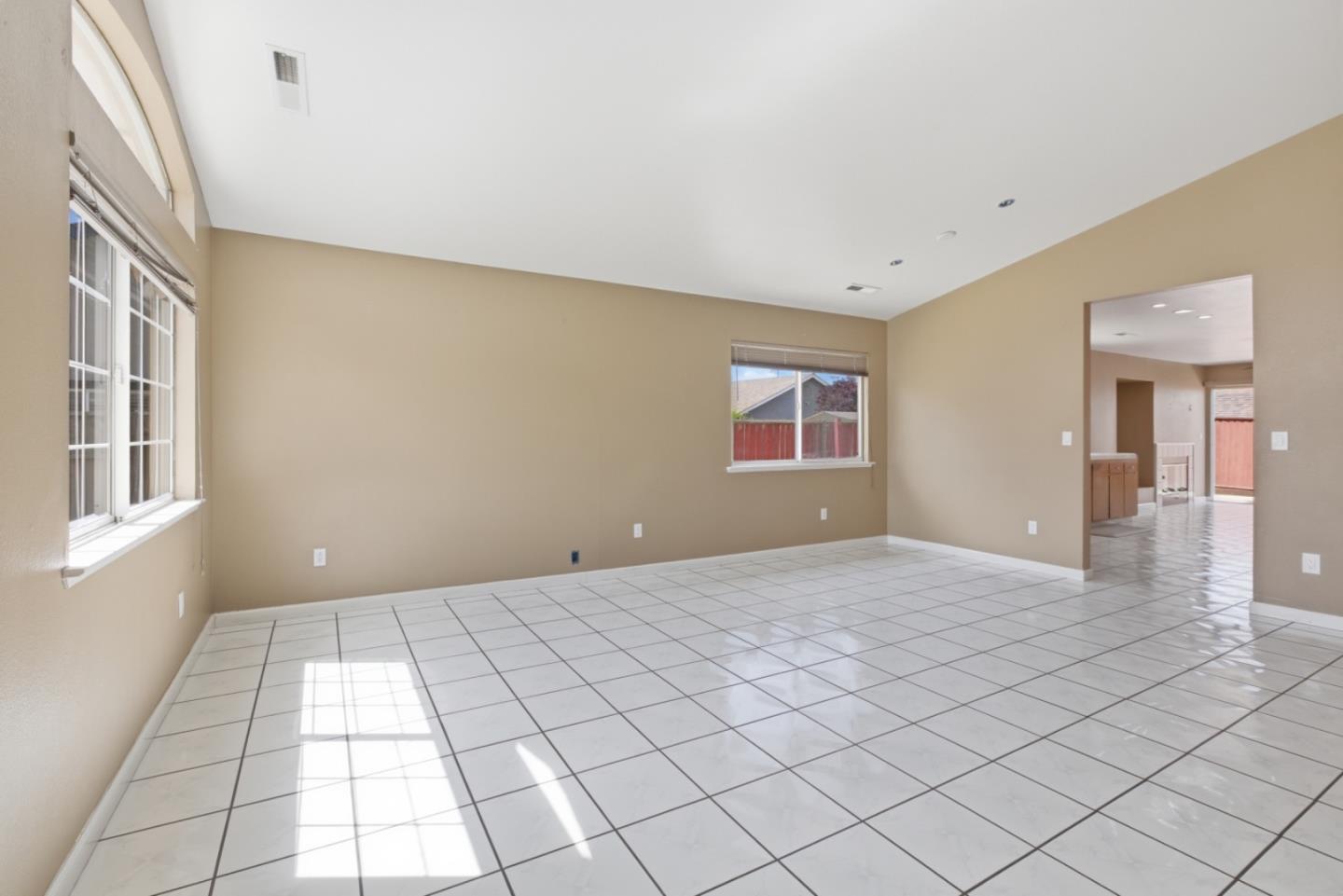 449 Sage CT - Kitchen