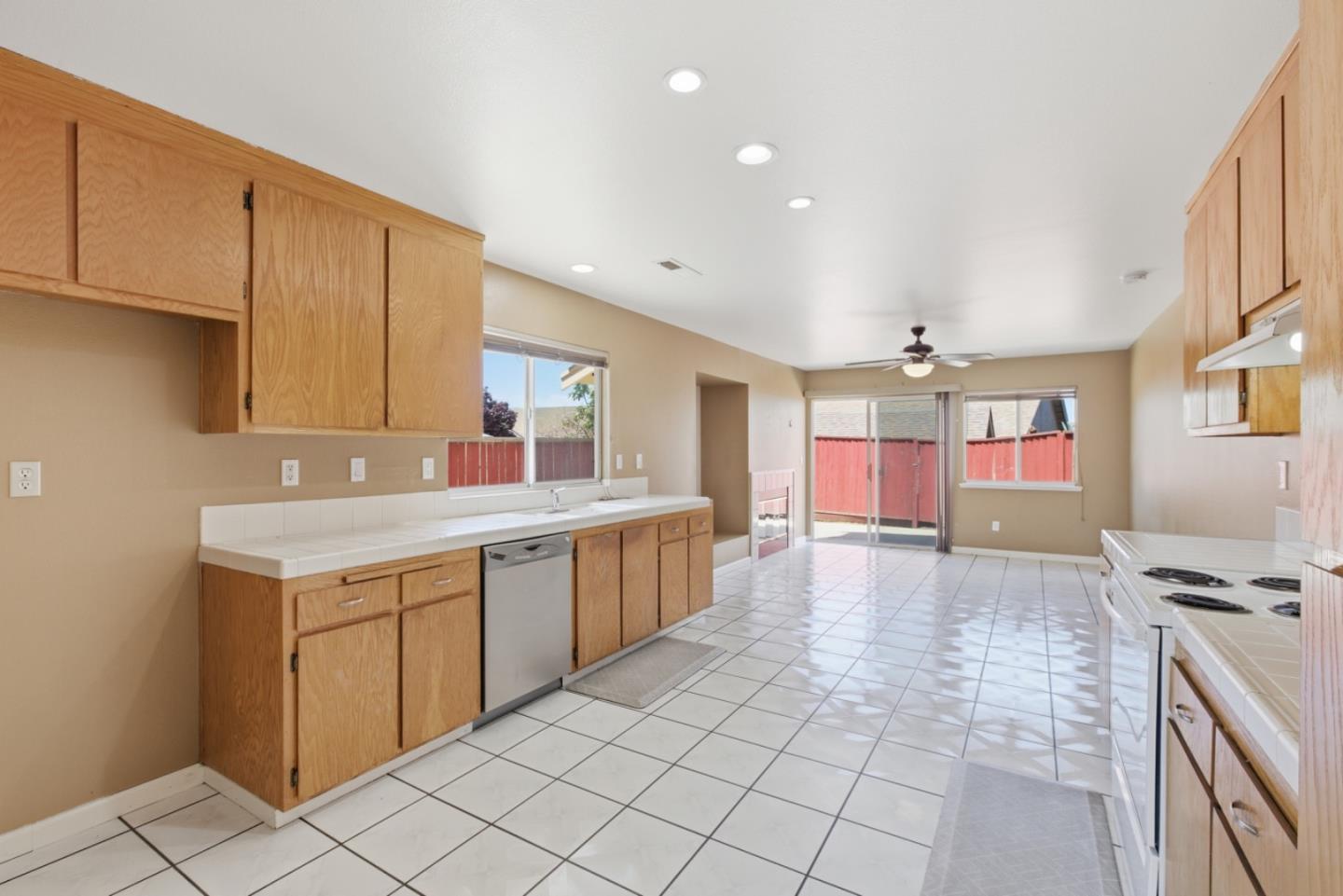 449 Sage CT - Bathroom