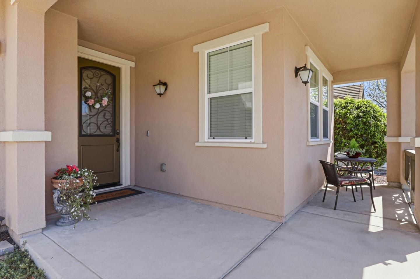 9554 Rodeo DR - Backyard