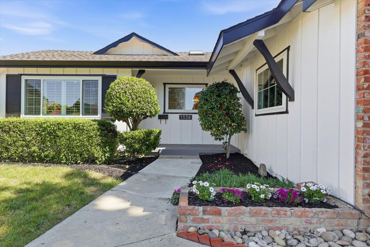 1338 Piland DR - Interior