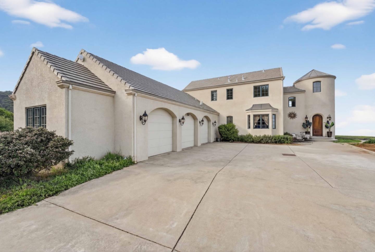 17599 Montebello RD - Kitchen