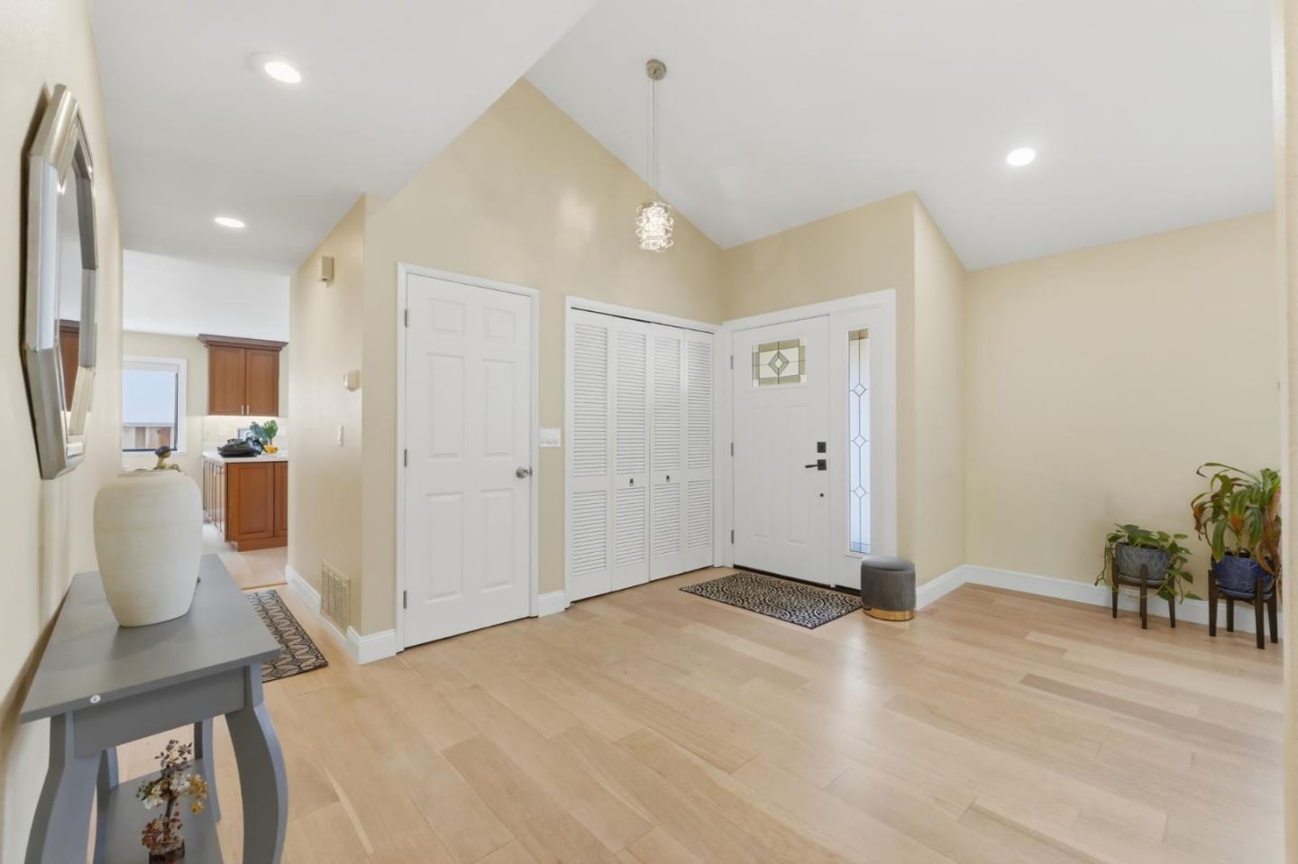 864 Kizer ST - Bedroom