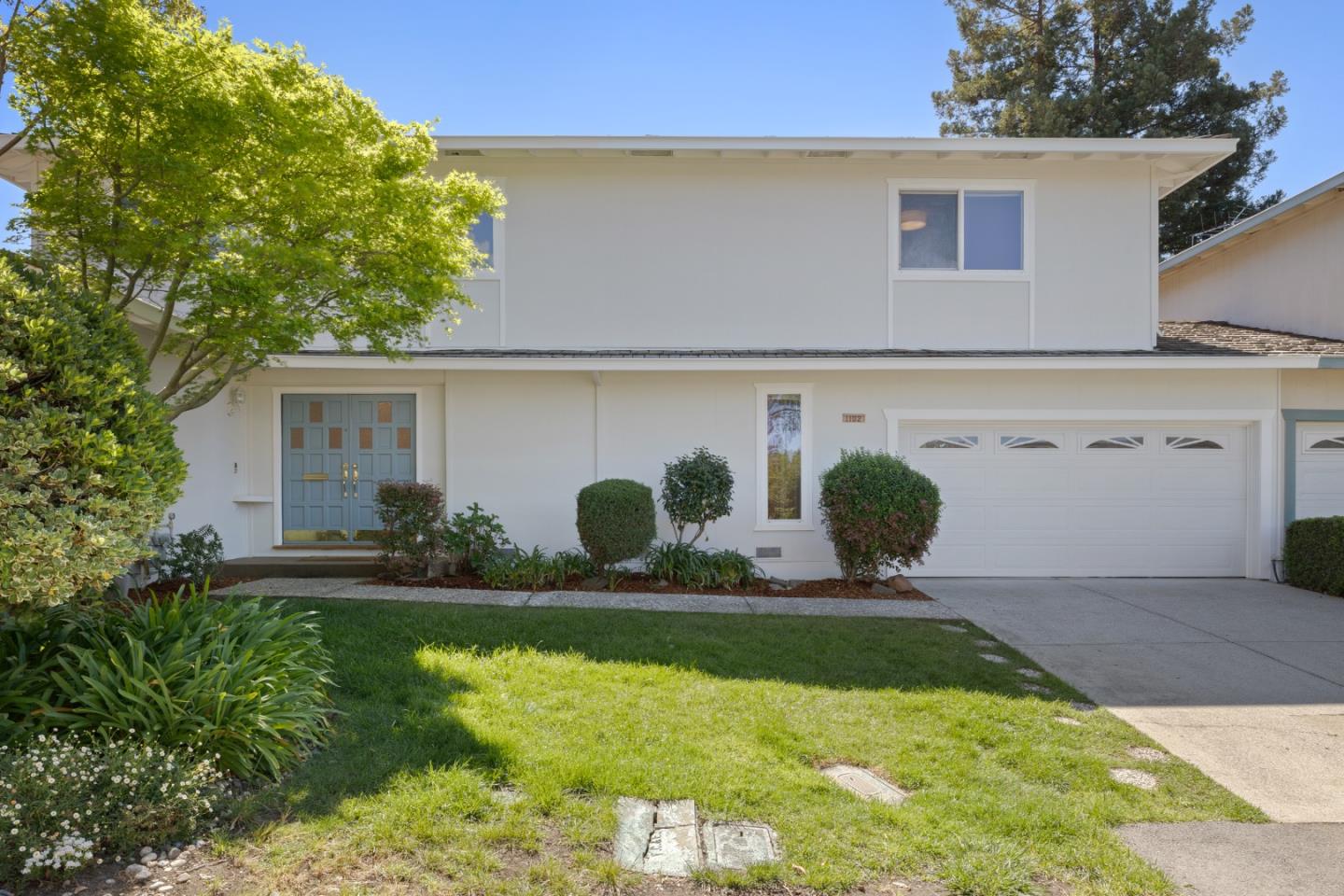 1102 Blue Lake SQ, Mountain View
