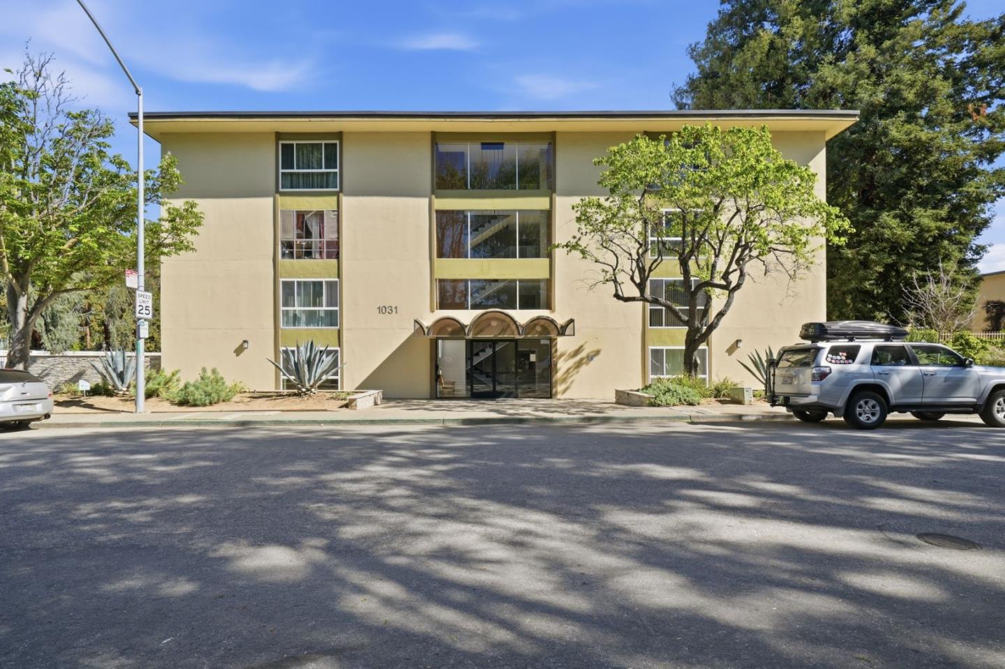1031 Crestview DR 305