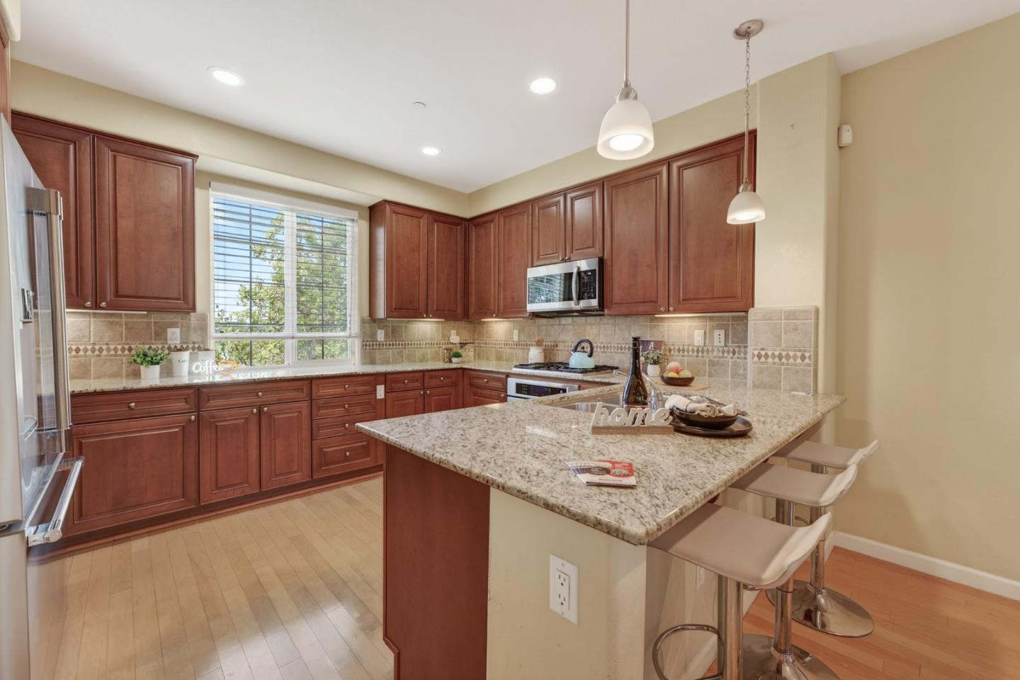 1030 Luz Del Sol LOOP - Living area