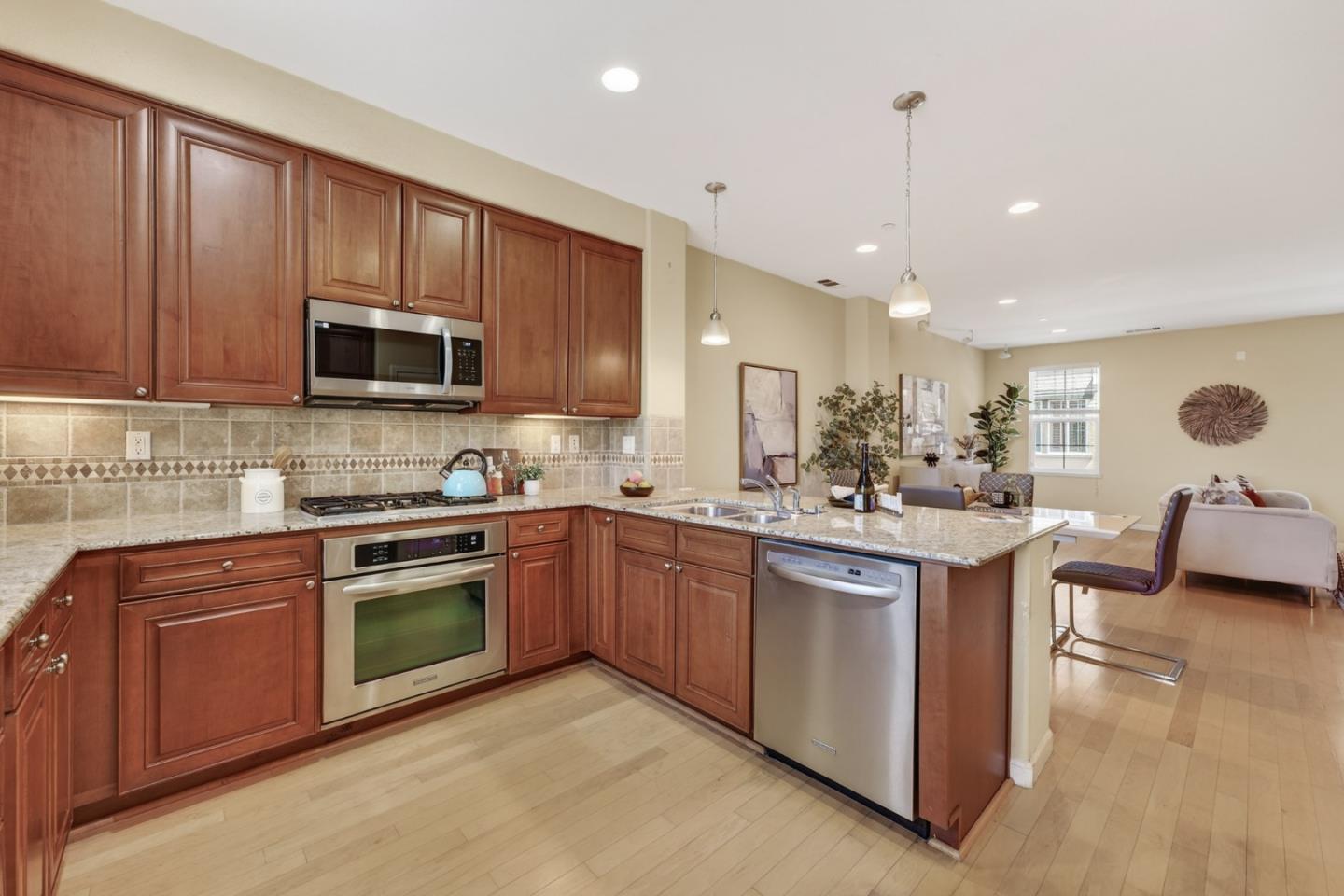 1030 Luz Del Sol LOOP - Backyard
