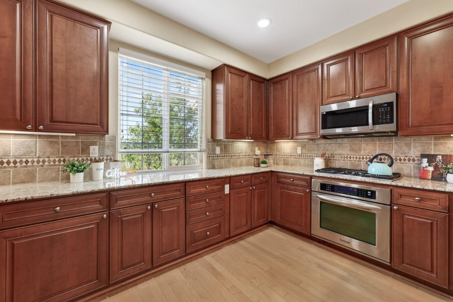 1030 Luz Del Sol LOOP - Bathroom