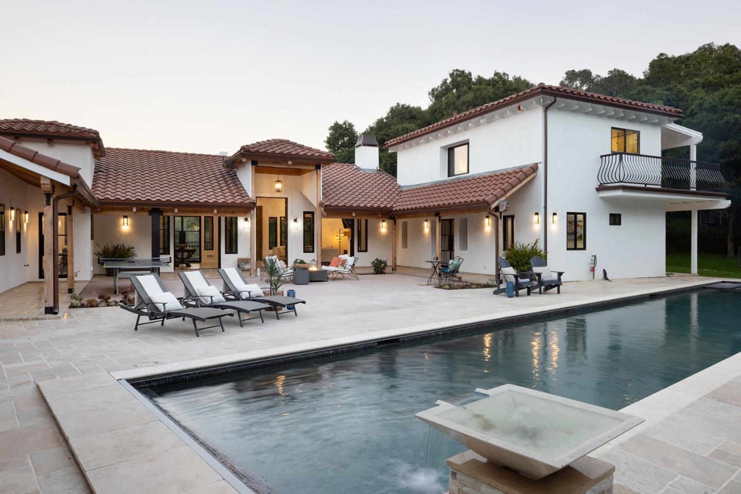 372 Corral De Tierra RD