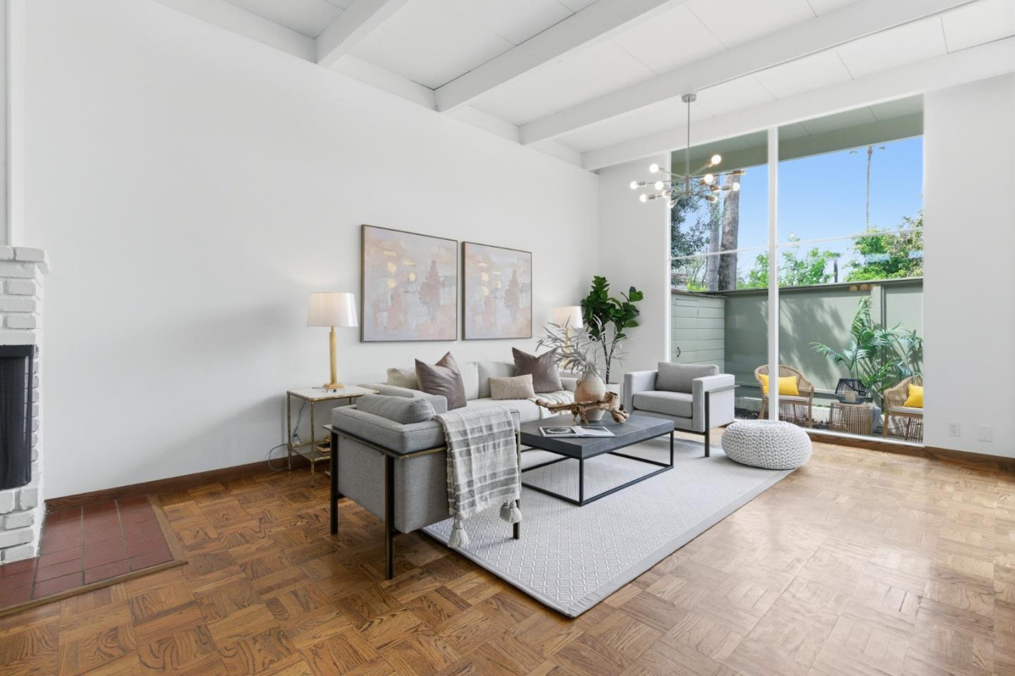 3909 Middlefield RD F - Interior