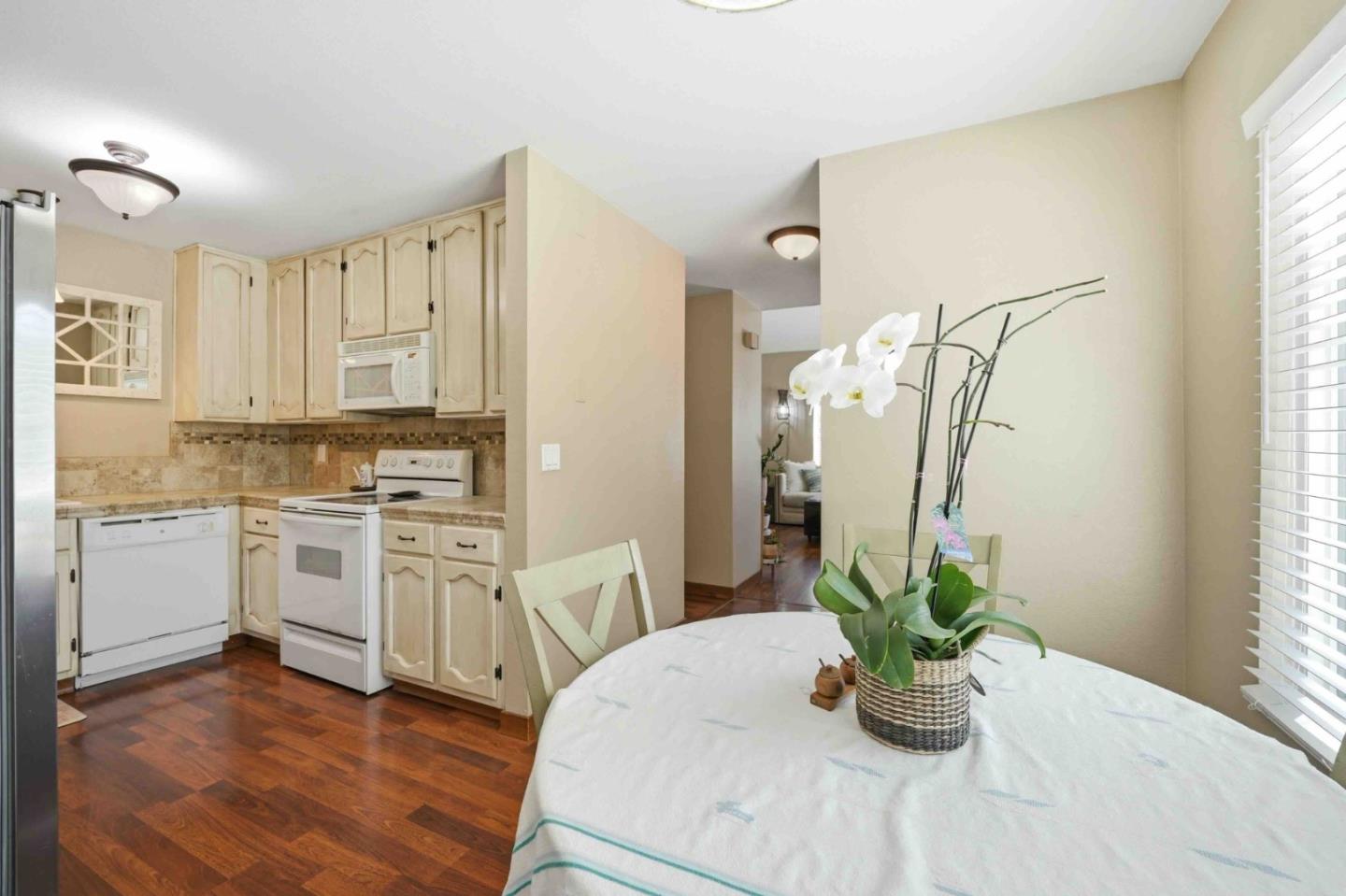 8400 Delta DR - Bathroom