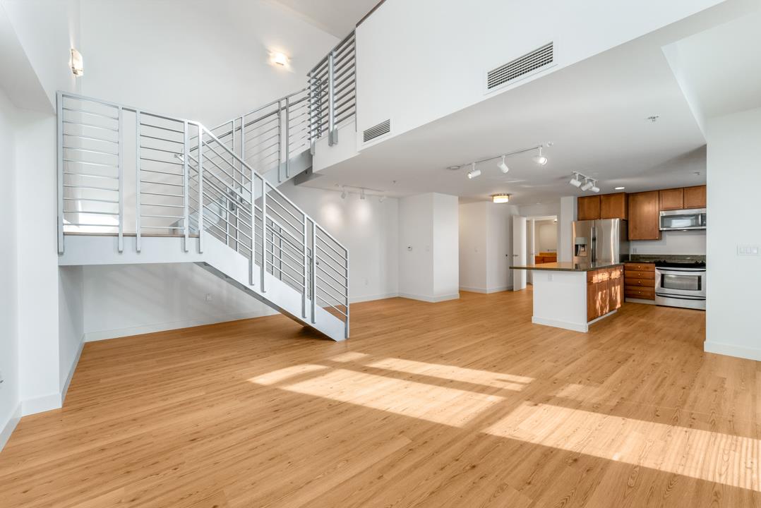 175 W Saint James ST 106 - Kitchen
