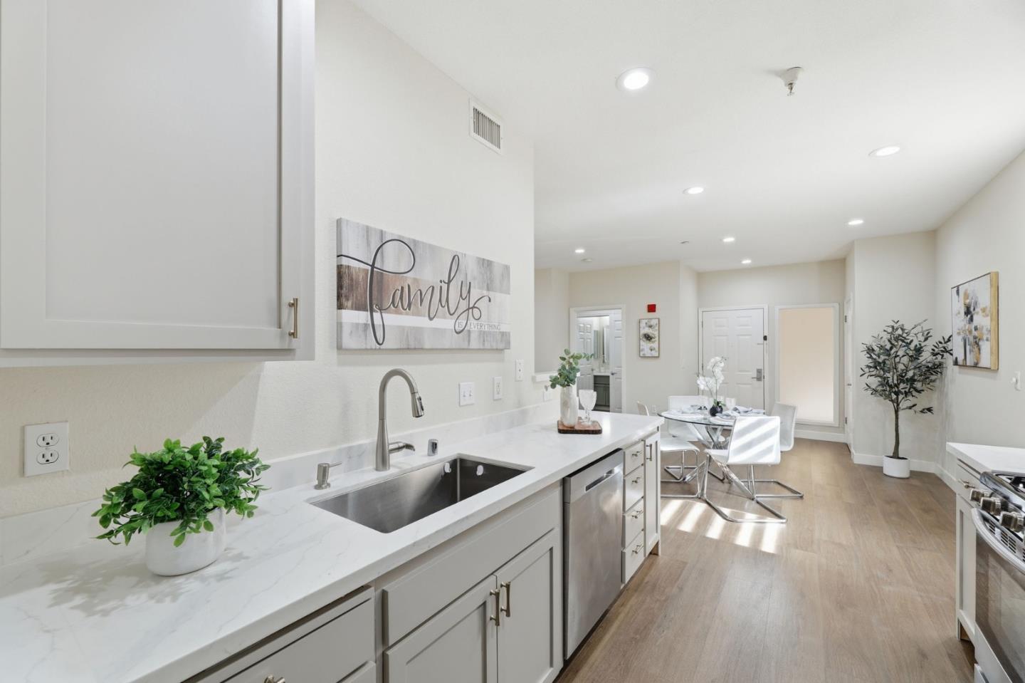 2177 Alum Rock AVE 111 - Interior