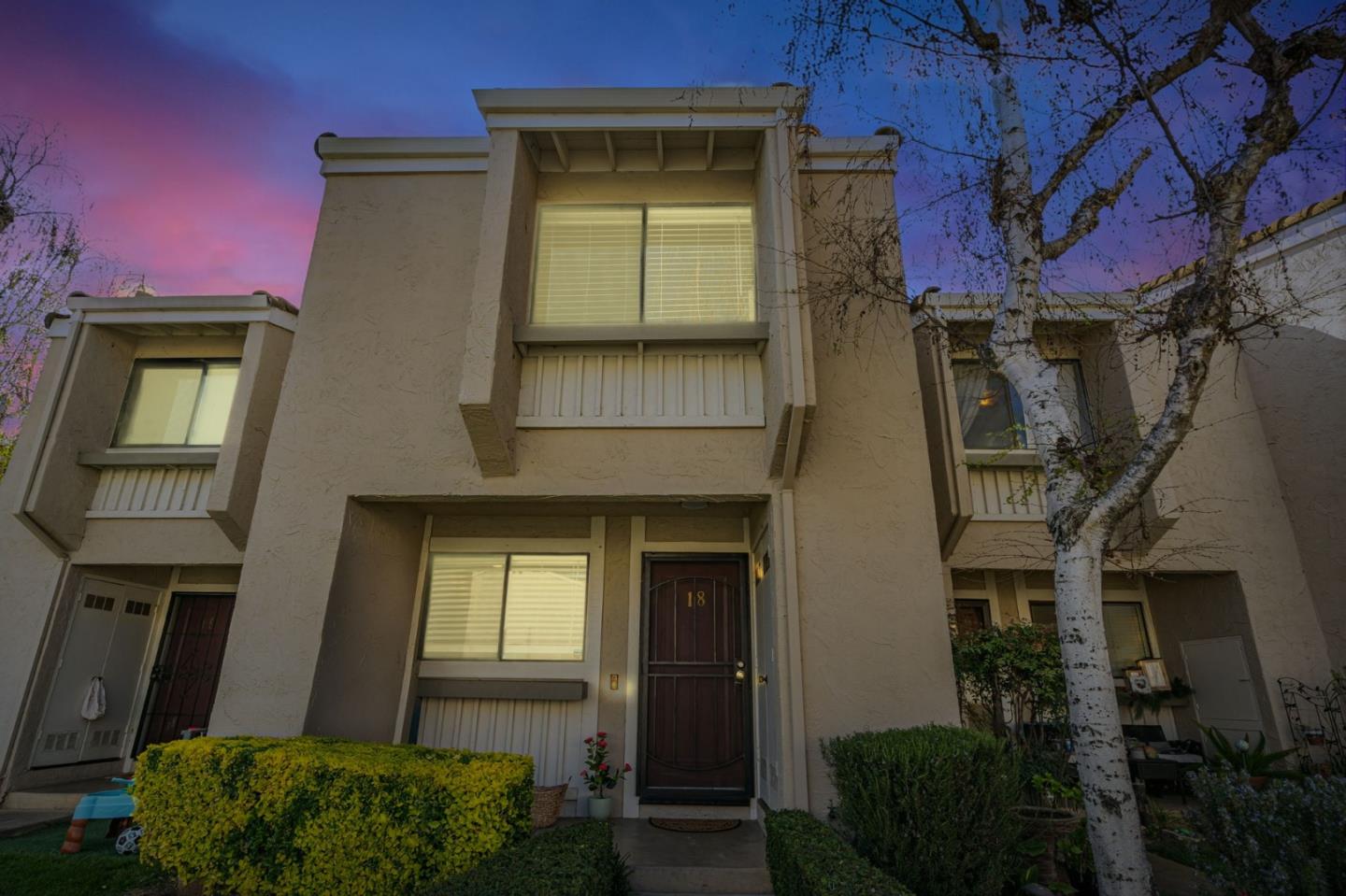 260 W. Dunne AVE 18