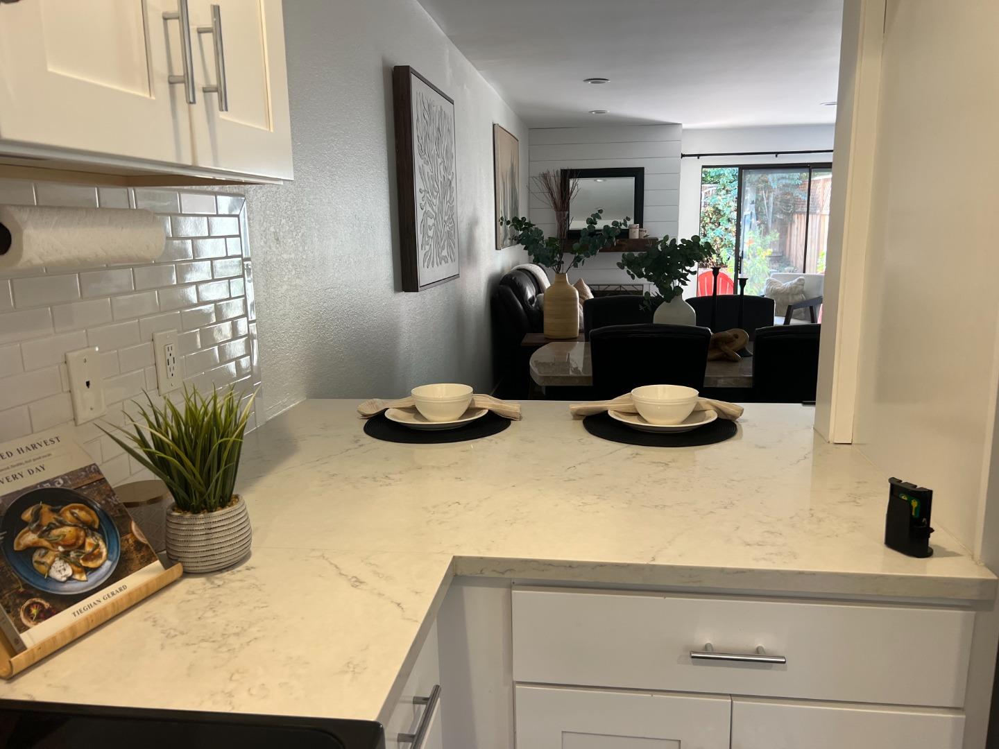 260 W. Dunne AVE 18 - Kitchen