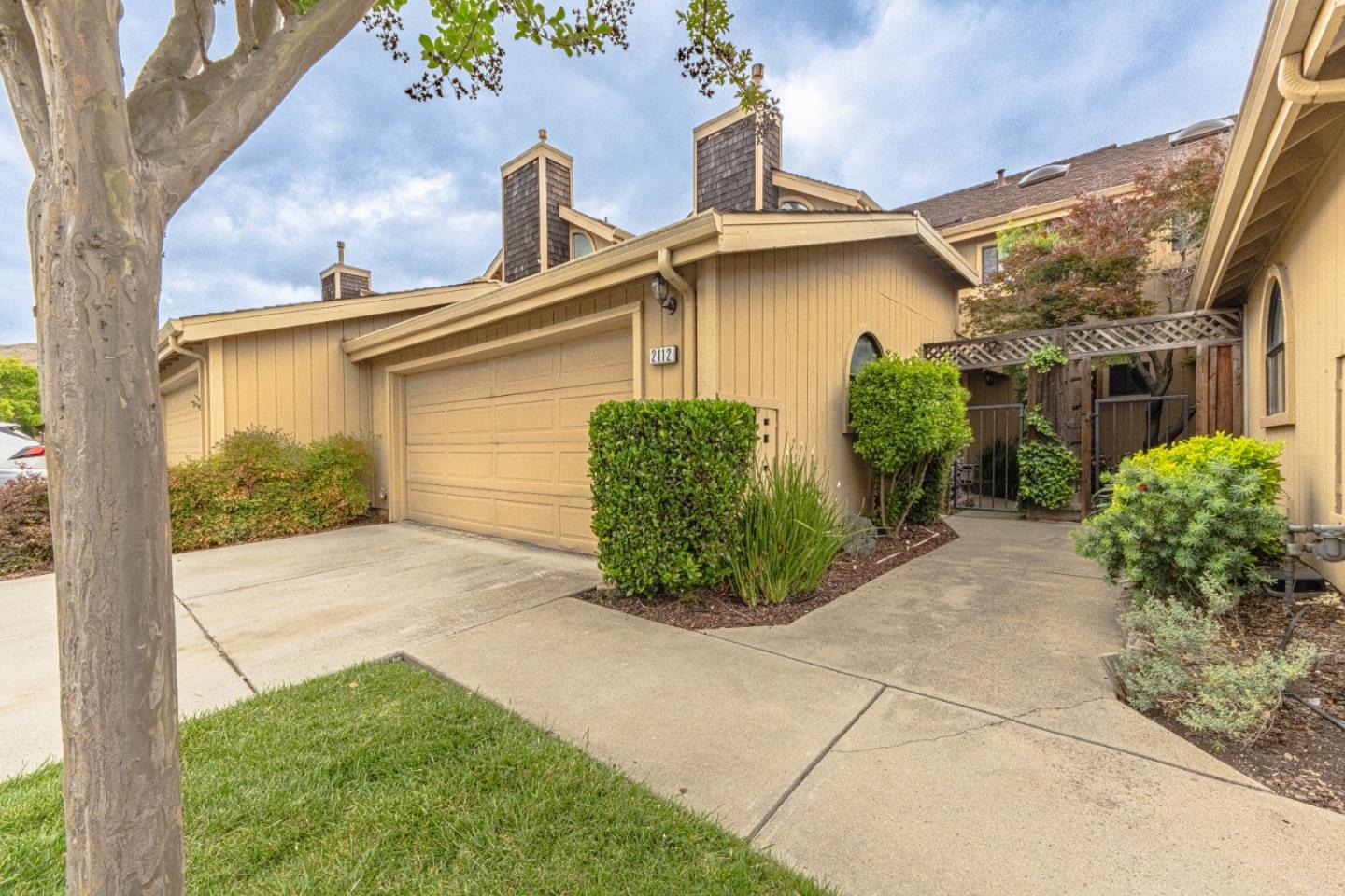 2112 Darnis CIR - Interior