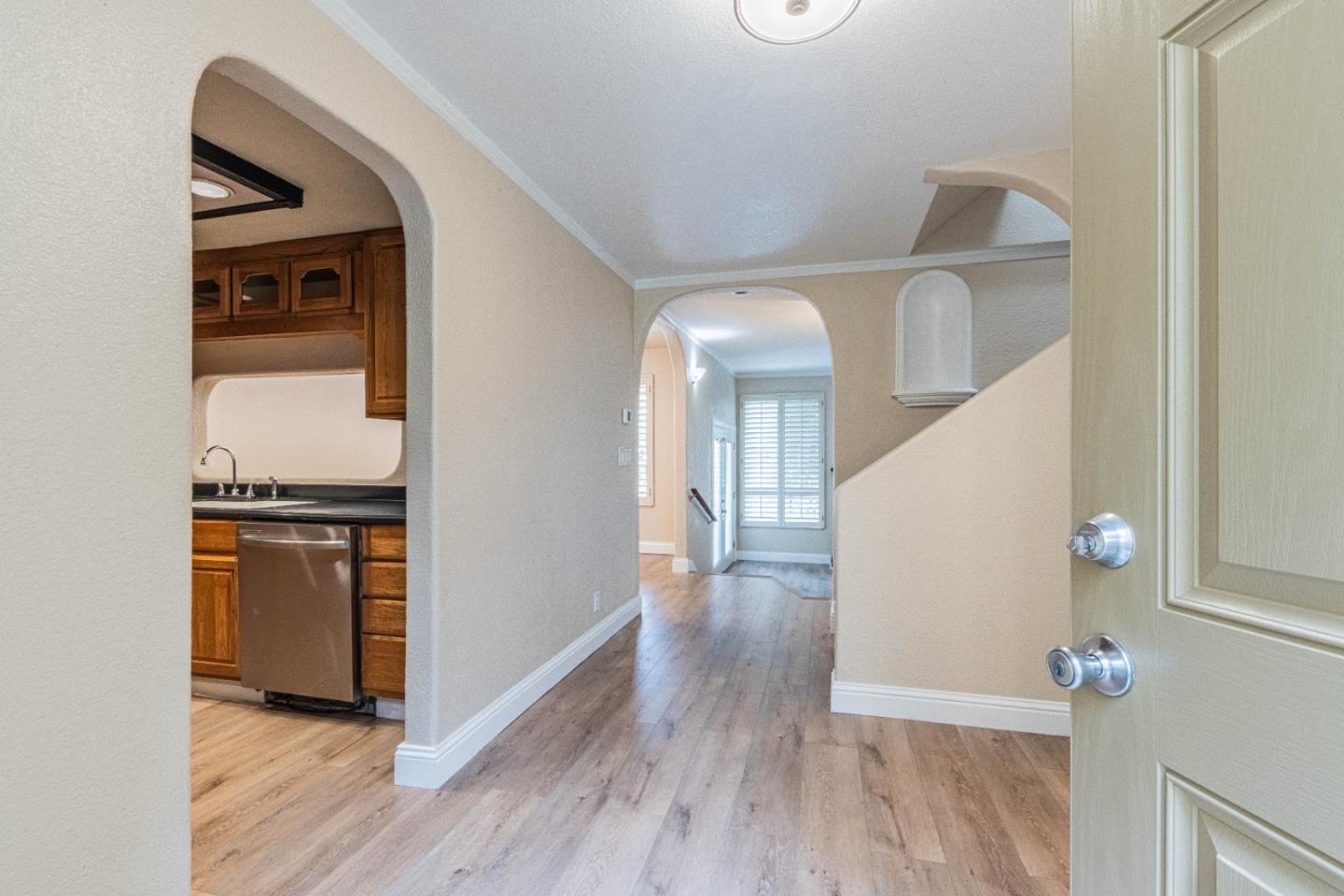 2112 Darnis CIR - Bathroom