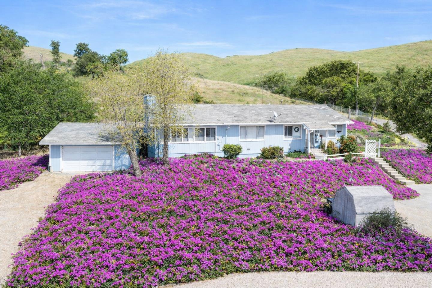 3463 Calaveras RD