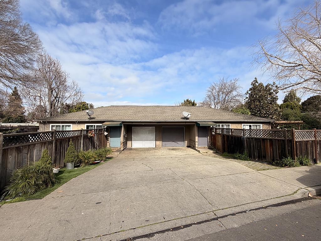 1807 Woodland AVE