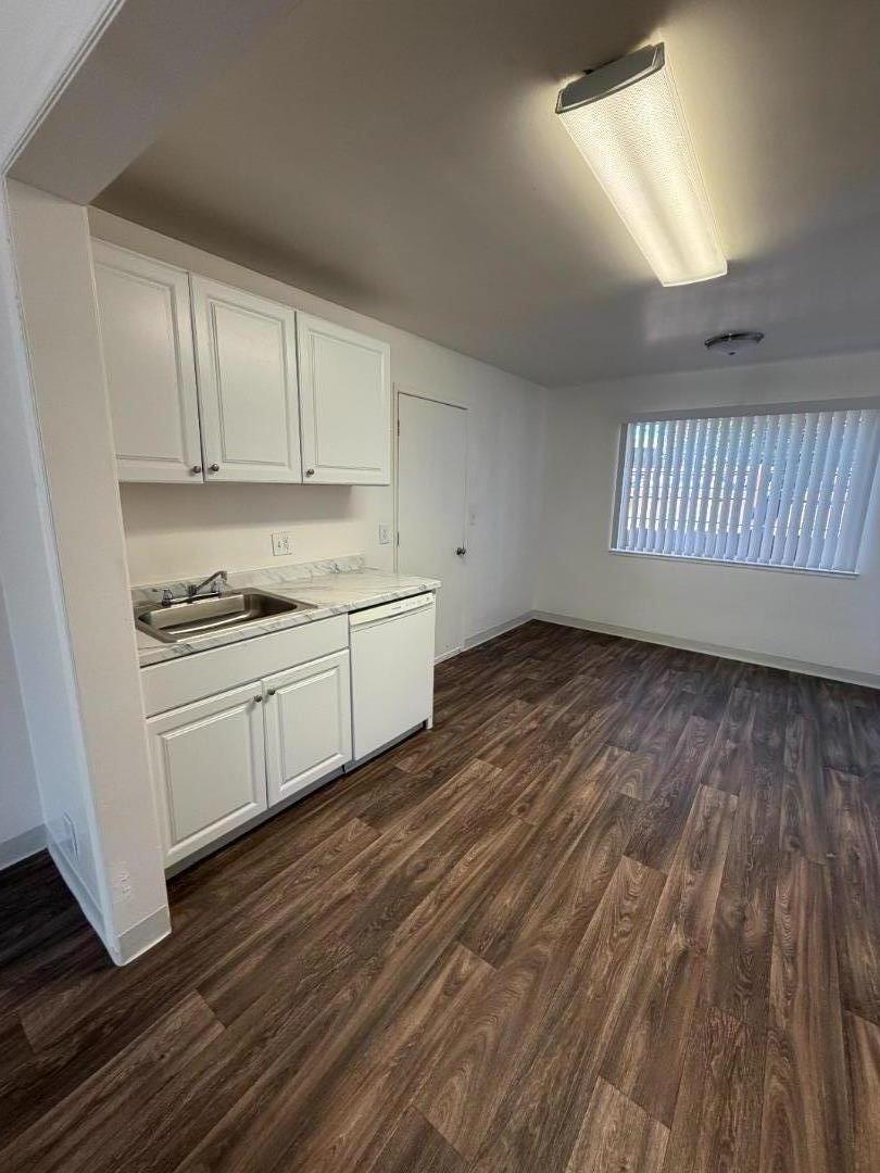 1807 Woodland AVE - Bedroom