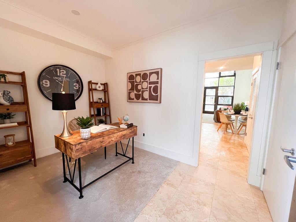 925 The Alameda 105 - Living area