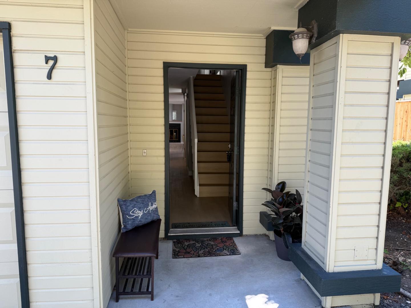 421 Sierra Vista AVE 7