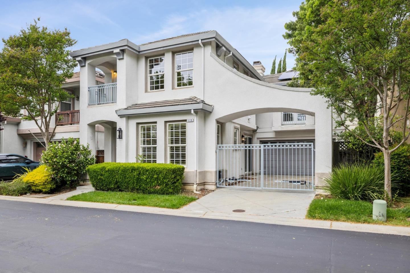 529 Plum Blossom LN