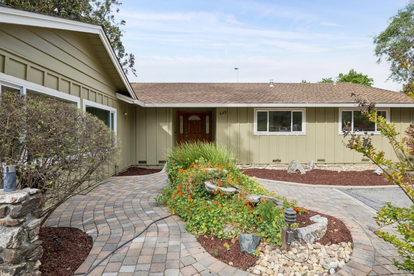 645 Hale AVE - Backyard