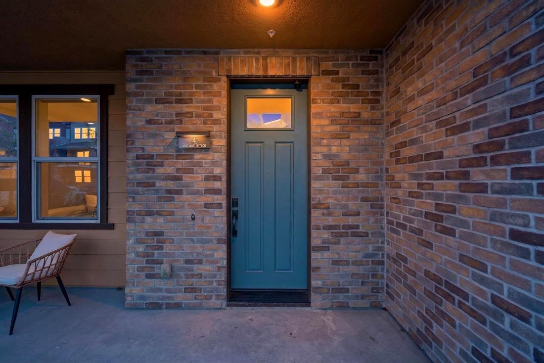 552 Galt TER 4 - Backyard