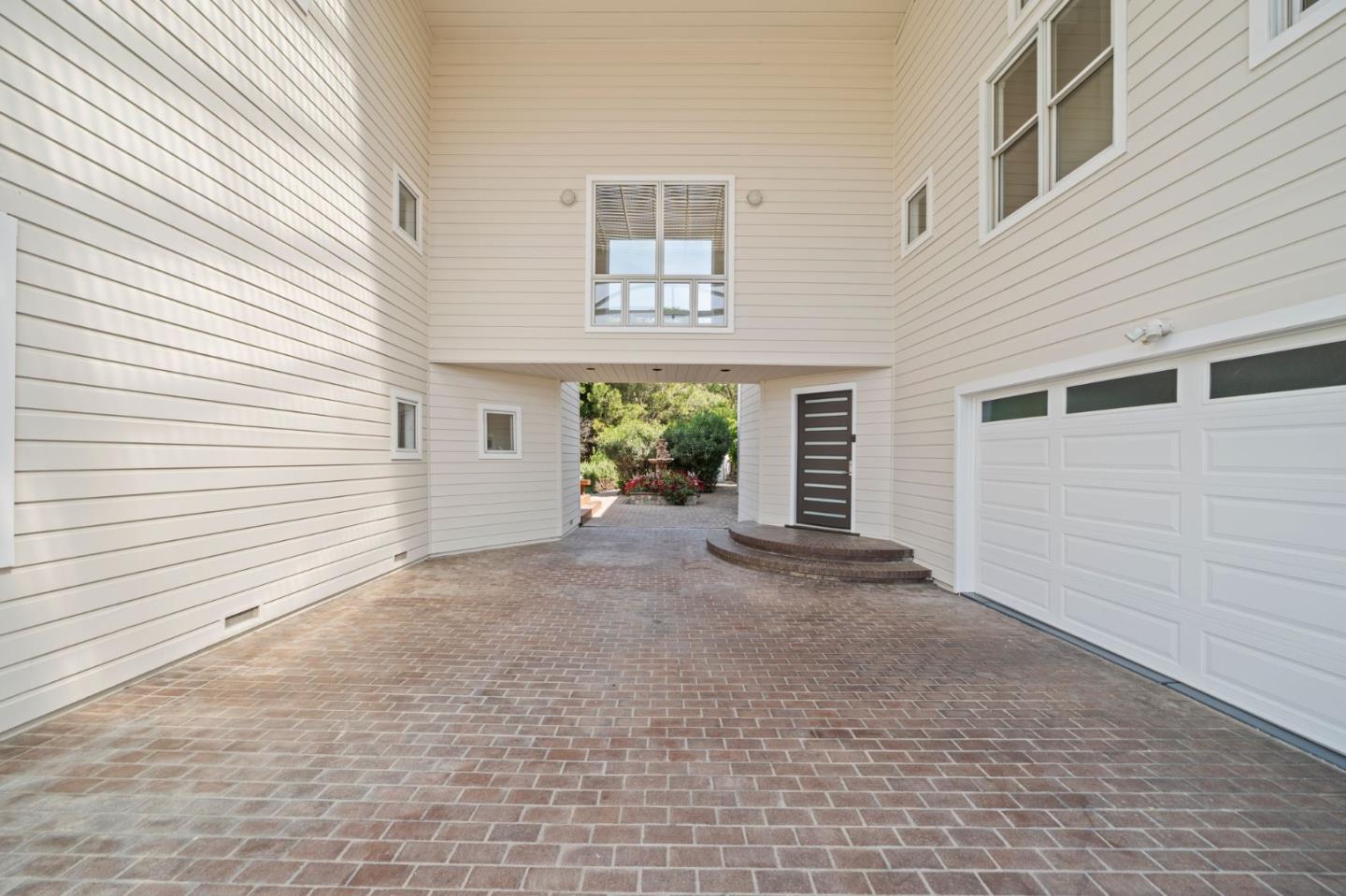 2698 Greenrock RD - Living area