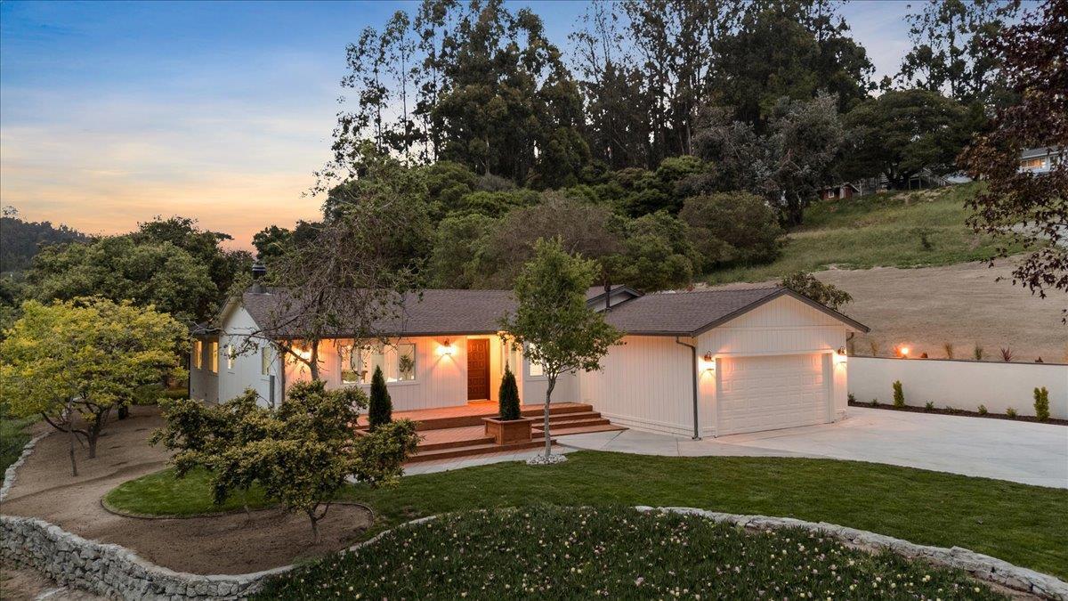7183 Tustin RD