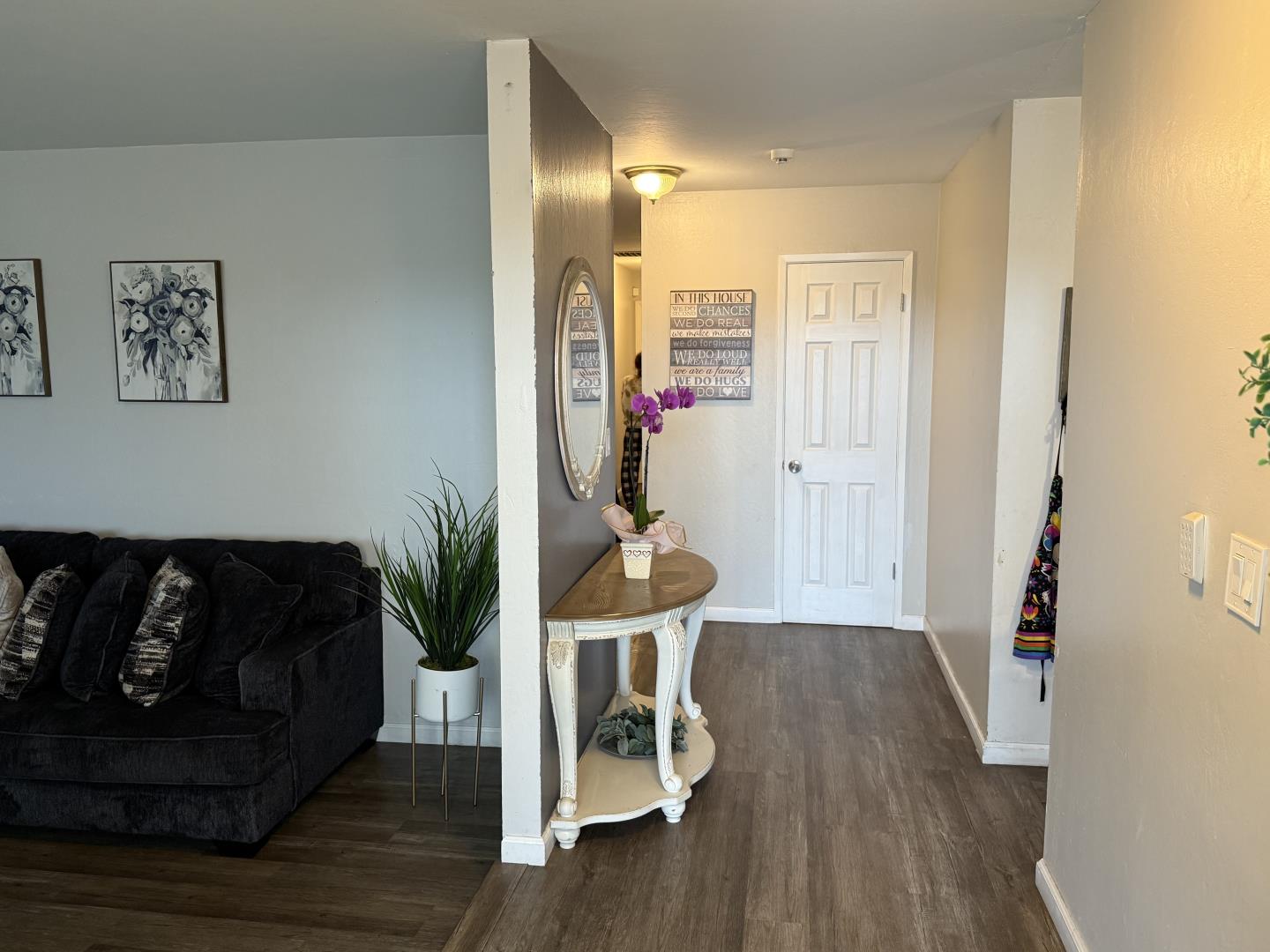Atherton CIR - Kitchen