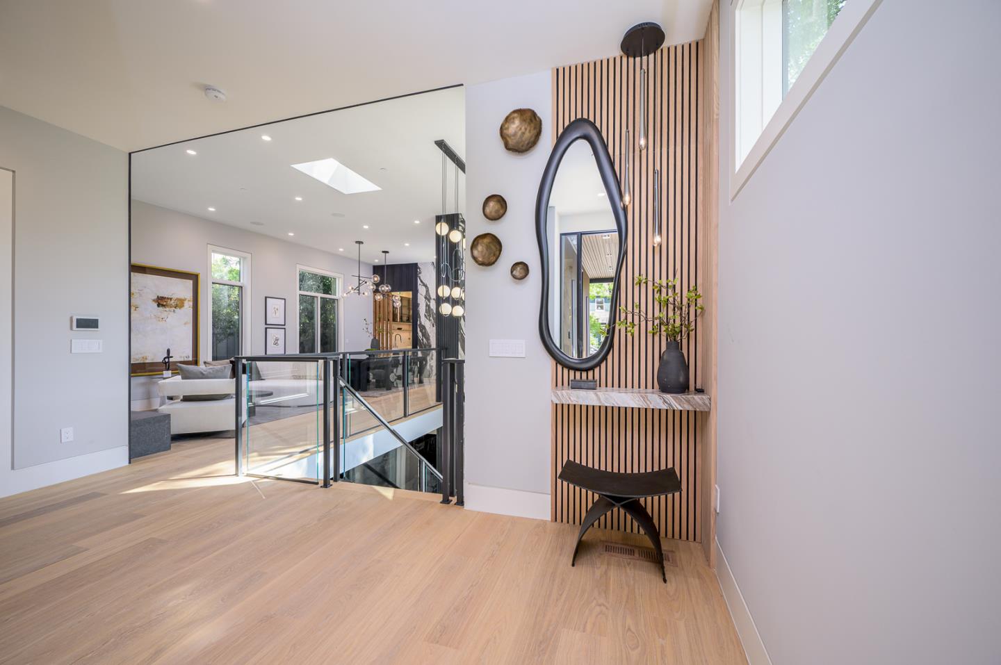 1027 Waverley ST - Living area