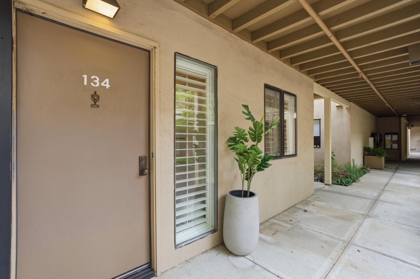 449 Alberto WAY C134 - Living area